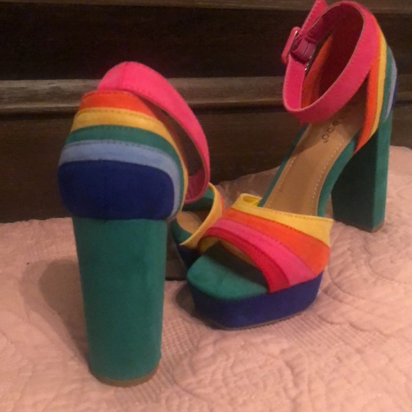 NWOT. Colorful platform heels - Picture 1 of 4